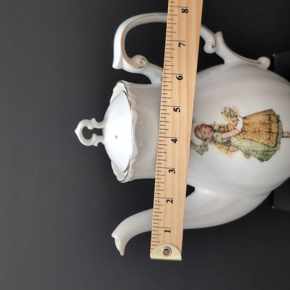 VGT,Holly Hobbie White Porcelain Teapot Features A Young Girl In a Green Dress. - Picture 12 of 12